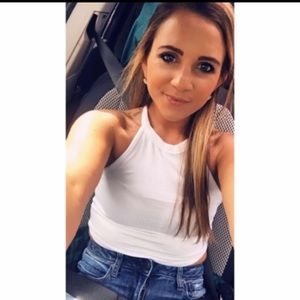 Meet your Posher, Maegan